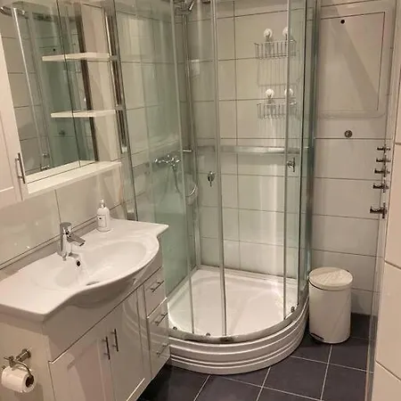 Lovely In * 卑爾根